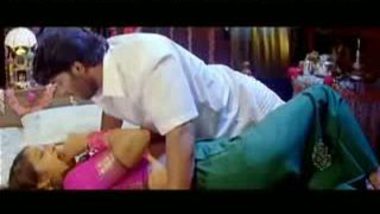 Suhagrat First Night Sex - Indian First Night Sex In The Moving Train porn video