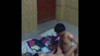 Desi Pakistani Couples Nude on Floor Enjoying Sex Mms