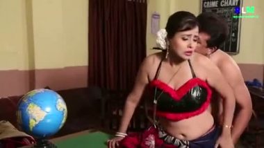 Indian call girl romance with police in Bollywood masala