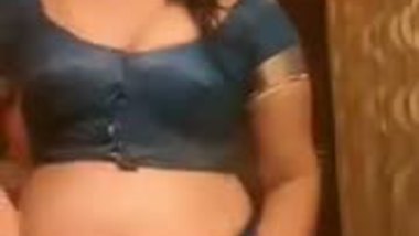 Indian sexy bhabhi exposed on demand