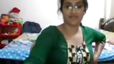 380px x 214px - Pressing Boobs Of Bareilly College Girl indian porn movs