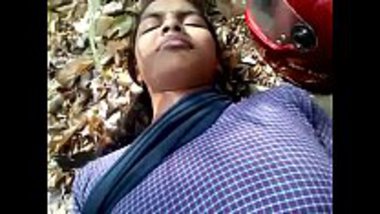 Bhojpuri Village Girl Fucked In The Forest porn video