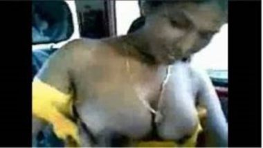 Porenhud - Sexy Tamil Wife Changing Bra In Car porn tube video