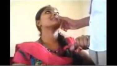 Bhartiya Gramin Bhai Behan Sex Video - Desi College Girl Oral Sex In Class porn video