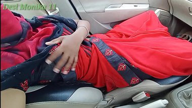 Jodhpur Amateur Girlfriend Gets Her Pussy Fingered In Car
