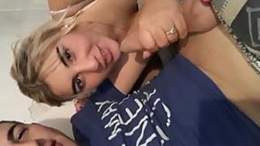 Desi Babe sucking her boyfriends cock after their class over