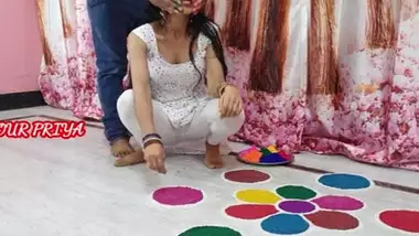 होली के दिन दीदी को गरम करके चोदा भाई ने