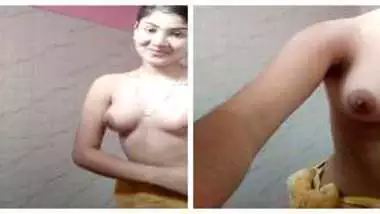 क्यूट लड़की ने दिखाए अपने बूब्स