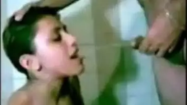 Indian girl affair with office boss and drinks piss