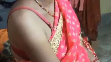 विलेज वाइफ की साड़ी सेक्स पड़ोसी के साथ क्सक्सक्स हिंदी बीएफ