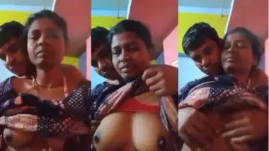 Pervert squeezes mature lady?s boobs in desi aunty sex MMS