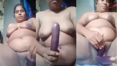 Busty Boudi?s Bangla chuda cudi with 2 brinjals