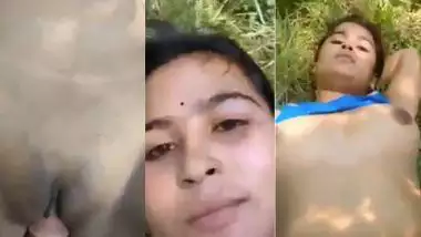 Guy fucks his 18-year-old GF?s pussy in Indian outdoor sex