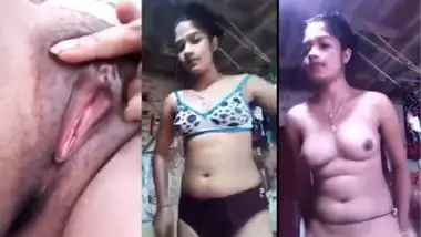 An 18-year-old girl records her nude MMS for her lover