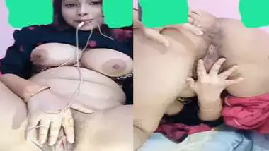 Chubby dehati girl fingering and showing ass hole