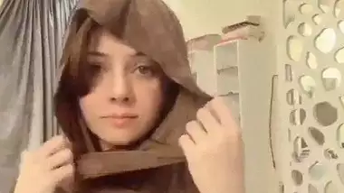 Pakistani Beautiful actress RabiPirzada Video