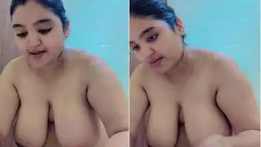 Chubby maal bathing videos exposed online by lover